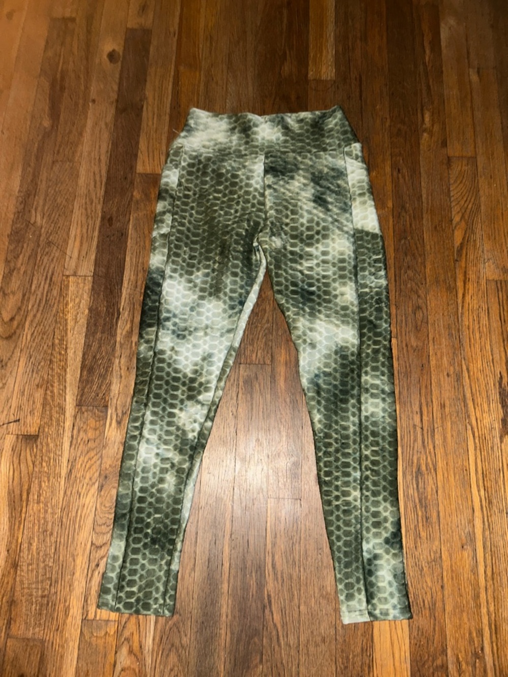 Women’s Olive Green Tie-Dye High-Rise Leggings
